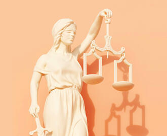 Lady justice statue with scales and sword 